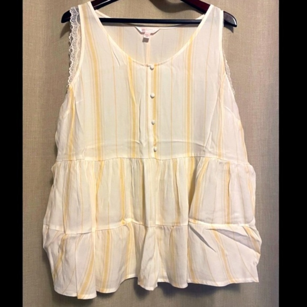 Lauren Conrad yellow and white lace blouse